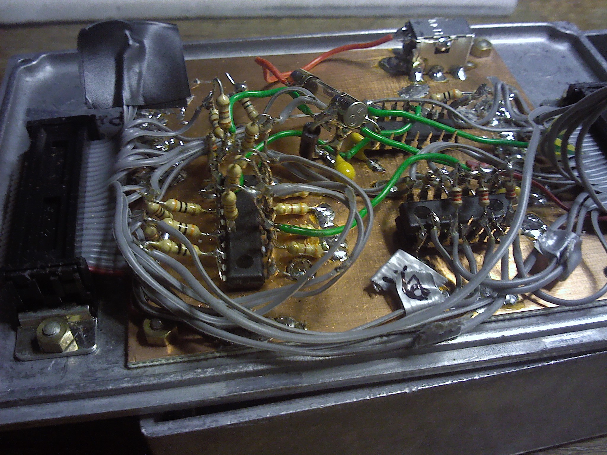 Deadbug style of construction is great for RF applications and rapid prototyping